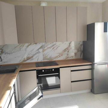 Оренда 2-кімн. квартири разом із коморою,  ЖК Графський