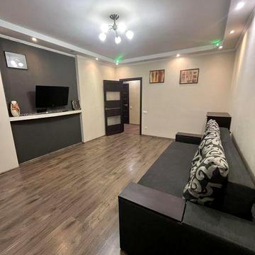 1 кім Харківське шосе 17а біля Мега Сіті та пл Дарниця