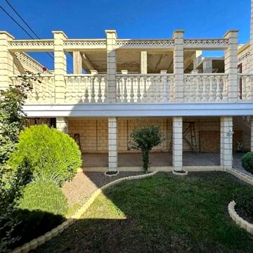 Світла вул.