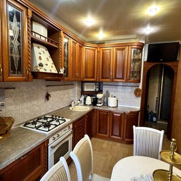 Продаж просторої квартири в центрі міста