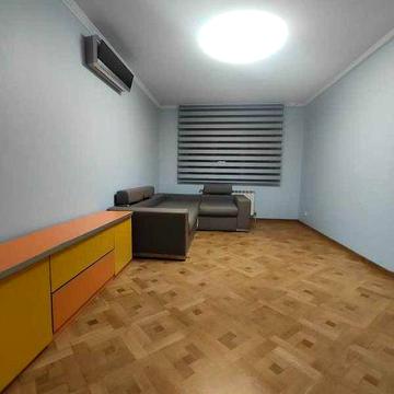 Простора 3-кімнатна квартира на вул. Армійська, біля Парку Перемоги!