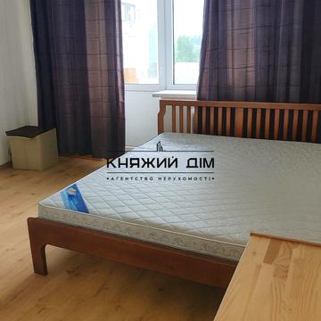 Борщагівська вул., 117