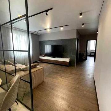 Продається простора 3-кімнатна квартира з дизайнерським ремонтом ЖК Архитекторов