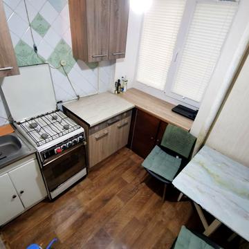 Запорізька вул., 11