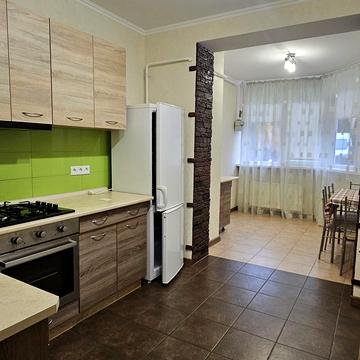 Боголюбова вул., 22