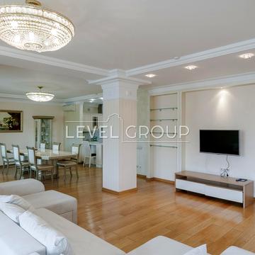 Тараса Шевченка бульв., 27-Б