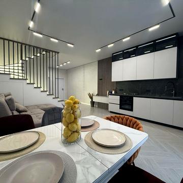 Продаж таунхауса з ремонтом