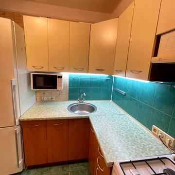 Йорданська вул. (Лайоша Гавро), 22