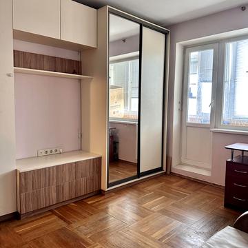 Семенівська вул., 11