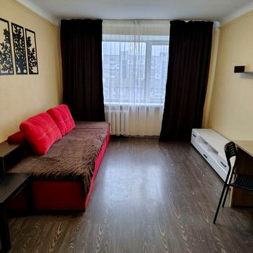 Набережно-Корчуватська вул., 80