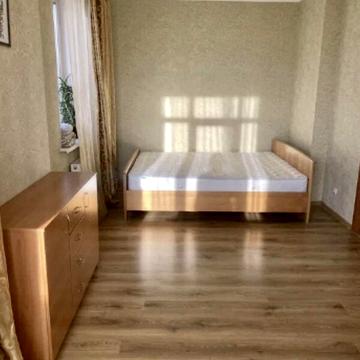 Бориса Гмирі вул., 17