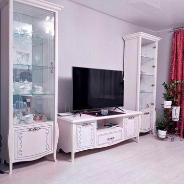 ..Простора 3-кімнатна квартира в центрі міста с меблями та технікою YN