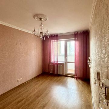 Євгена Чикаленка вул., 71