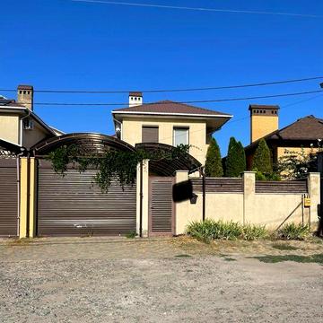 Продам капитальный дом дуплекс в Лесках (155-851)