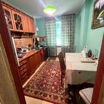 АН продаж трикімнатна квартира на Західнодонбаській ЖК Осбб