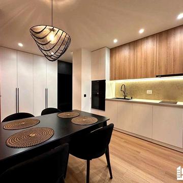 Перша здача! Велика 1 кім квартира, центр. вул.Коновальця 35