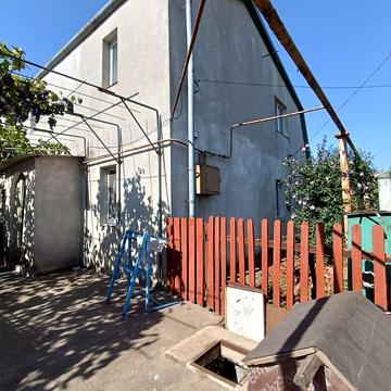 Амурська вул.