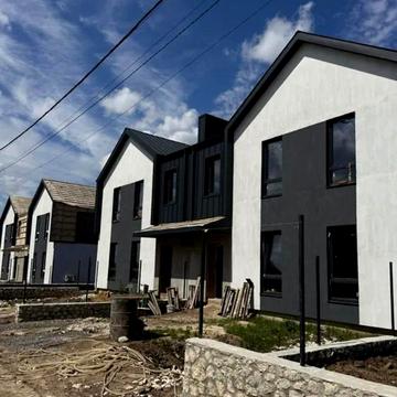 Продаж дуплекса у с.Петриків