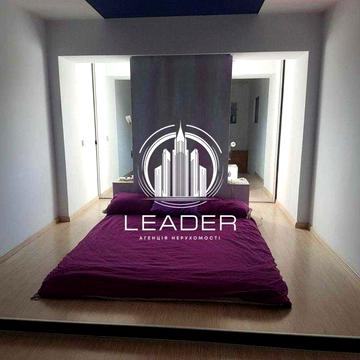 2 спальни + кухня-студия, 100 м2, Бажана, 36, м. Харьковская. Животные