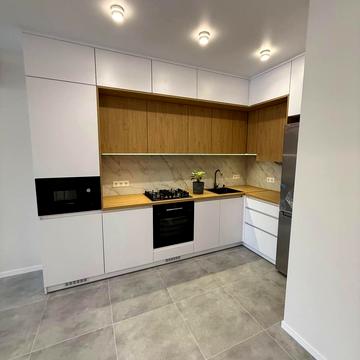 Карла Мікльоша вул., 20-Б