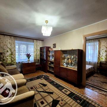 Продається 2-х кімнатна квартира у Центрі міста.