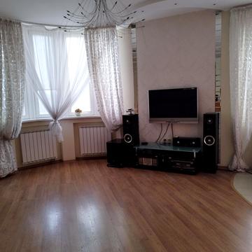 Володимира Івасюка просп. (Героїв Сталінграду), 4