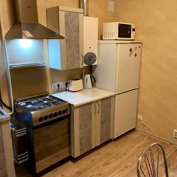 Дмитра Яворницького просп. (Карла Маркса), 1