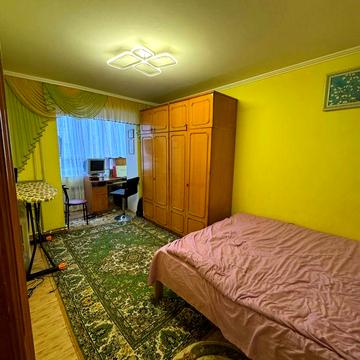 Продам 2х кімнатну квартиру з ремонтом готова до проживання. Постанови