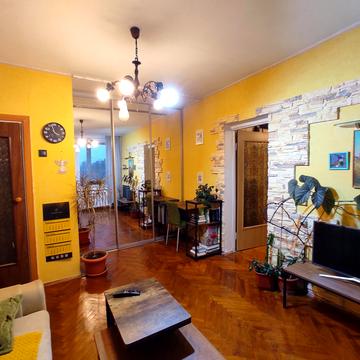 Соломянська вул., 22