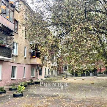 Продам 2-х ком квартиру рядом с парком Шевченко.