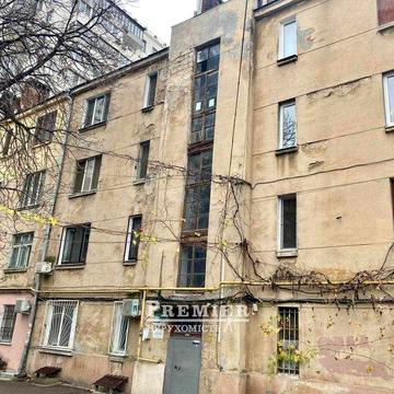 Продам 2-х ком квартиру рядом с парком Шевченко.