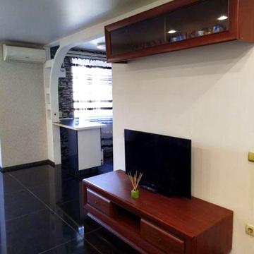 Сдам 1к комнатную кв-ру 9000