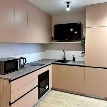 Олега Мудрака вул. (Генерала Наумова), 1-Б