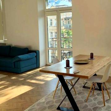 Івана Франка вул., 9