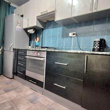 Продаж 2 кімнатної квартири по вул.  Антонова