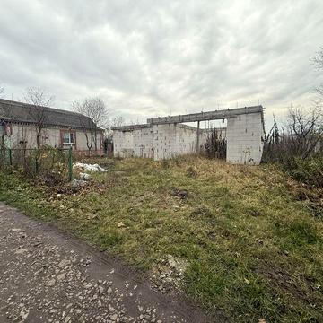 Будинок та ділянка 20 соток