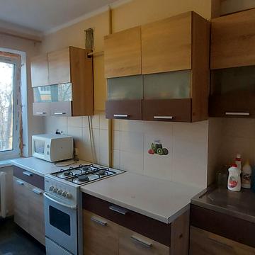 Космонавтів вул., 134