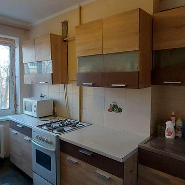 Продається 2х.к  Космонавтів