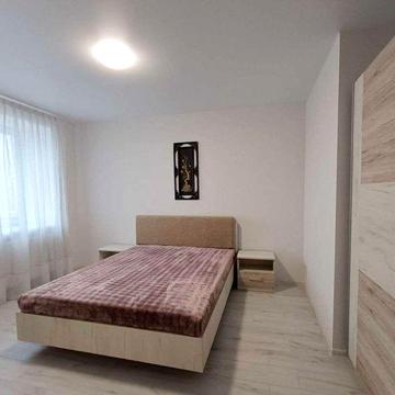 Здам простору квартиру на Виставці