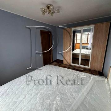 Українська вул., 1/3