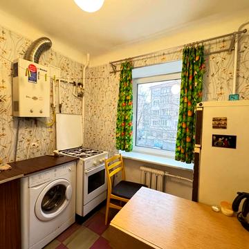 Білоруська вул., 15