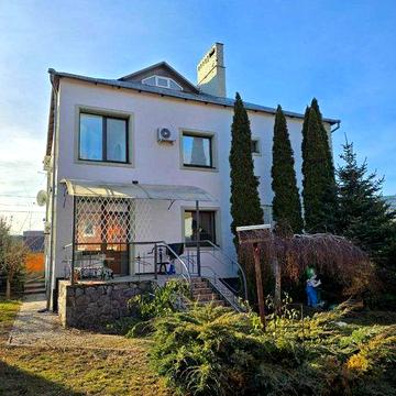 Продам будинок з лазнею та басейном, Половки