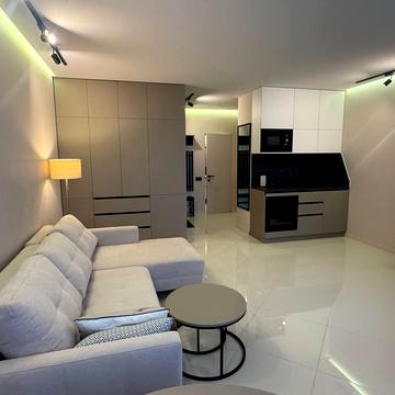 Дніпровська набережна вул., 18-Б