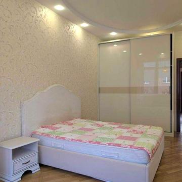 Сдам отличную 2-ух комнатную квартиру на Подоле, ул. Воложская,51/27.