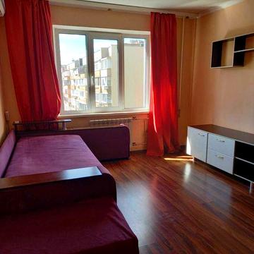 Продам 2-кімнатну квартиру біля метро Позняки.