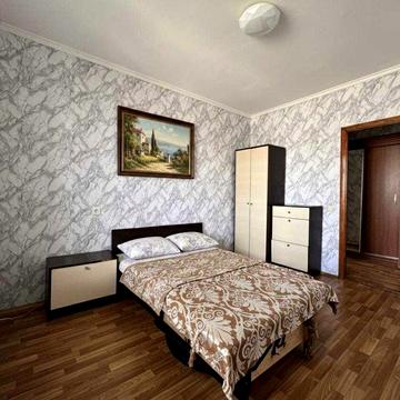 2 кімнатна в центрі  з ремонтов, вул. Європейська 6, інфраструктура