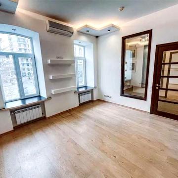 Продам 3кімнатну квартиру з ремонтом у серці!вул.Канатна/Грецька