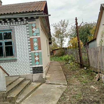 Продається хороший будинок в центрі Теофіполя