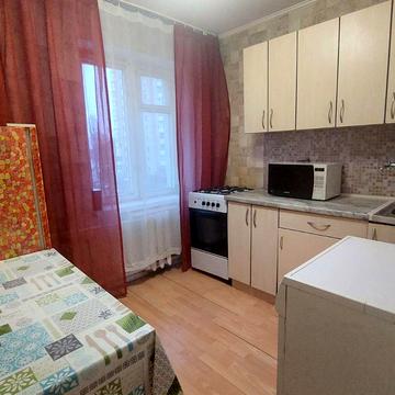 Відрадний просп. (Чубаря), 10