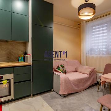 Прорізна вул., 13